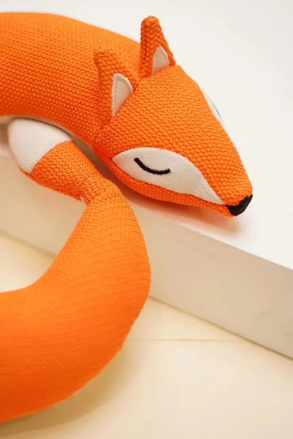 Multicolor_Furry_Castle_Knitted_Crab_And_Round_Fox_Combo