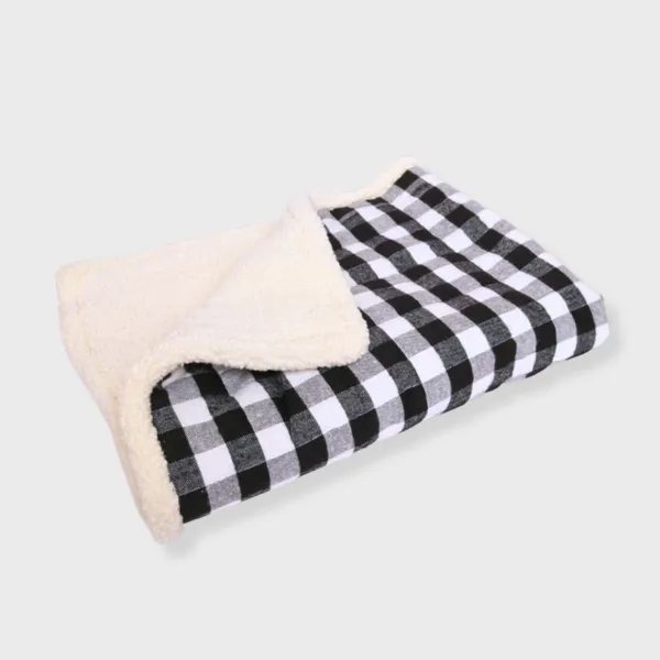 Black_And_White_Warm_Comfortable_Pet_Blanket