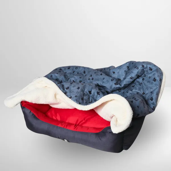 Light_Blue_Warm_Comfortable_Pet_Blanket_With_Furry_Castle_Print