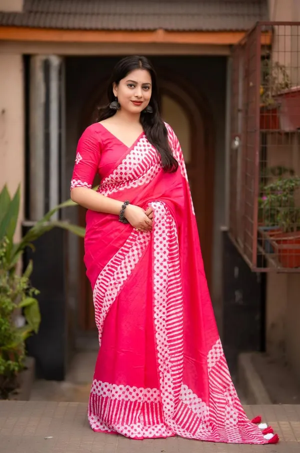 Pink_Bandhani_Print_Cotton_Saree_With_Border_For_Women