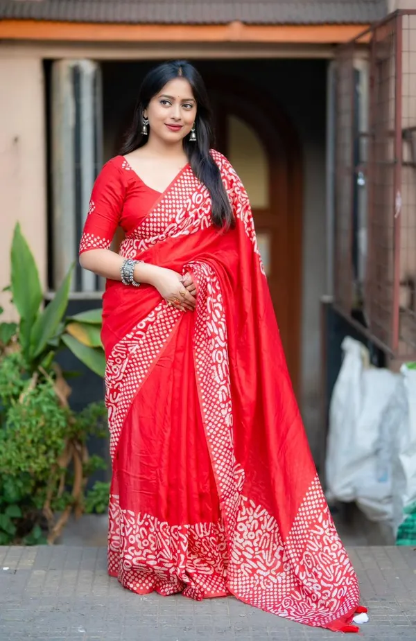 Red_Printed_Saree_With_Pom_Pom_Tassels_And_Matching_Blouse_For_Women