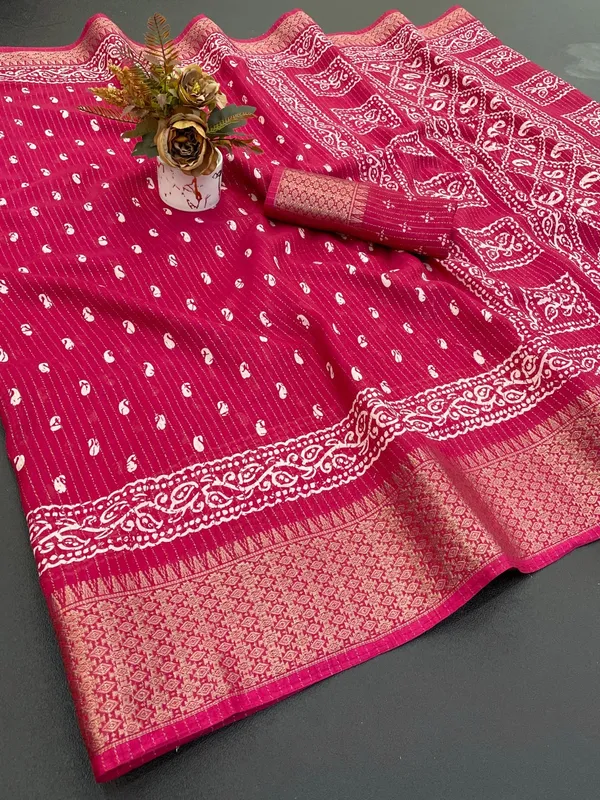 Maroon_Traditional_Bandhani_Saree_With_Zari_Work_For_Women