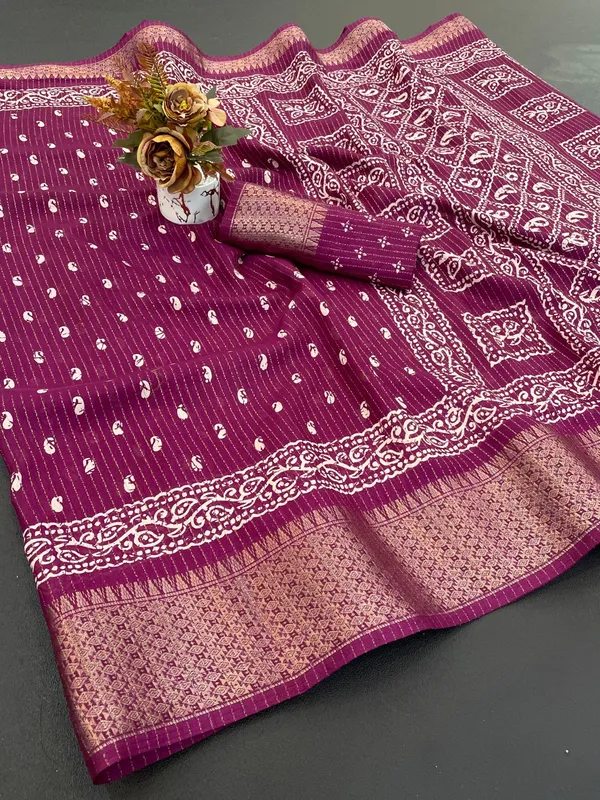 Purple_Banarasi_Silk_Saree_With_Zari_Work_For_Women