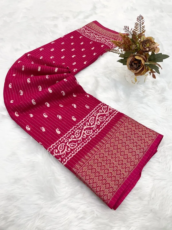 Maroon_Traditional_Bandhani_Saree_With_Zari_Work_For_Women