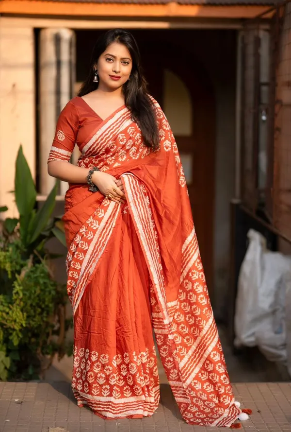 Orange_Block_Print_Cotton_Saree_With_Pom_Pom_Tassels_And_Matching_Blouse_For_Women
