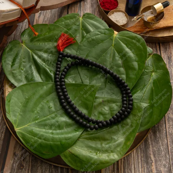 Karungali_Mala