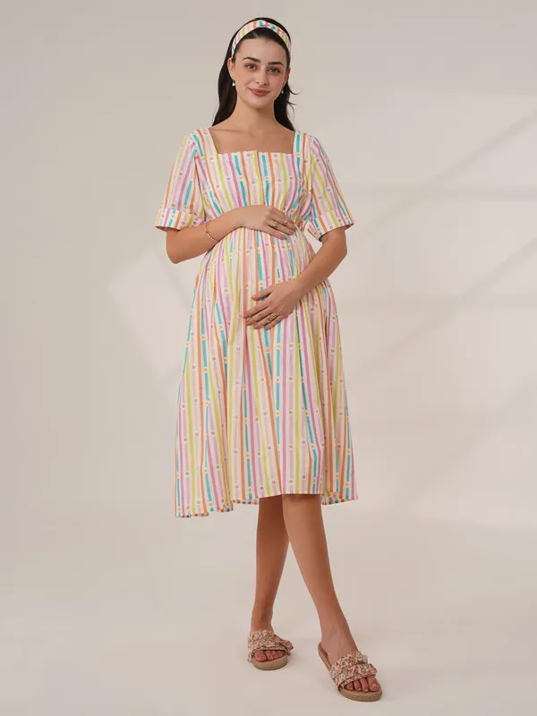 The Mama Project Pastel & Striped Maternity Dress With Headband Price in India - Buy The Mama Project Pastel & Striped Maternity Dress With Headband online at https://themamaproject.co The Mama Project Pastel & Striped Maternity Dress With Headband Price in India - Buy The Mama Project Pastel & Striped Maternity Dress With Headband online at https://themamaproject.co