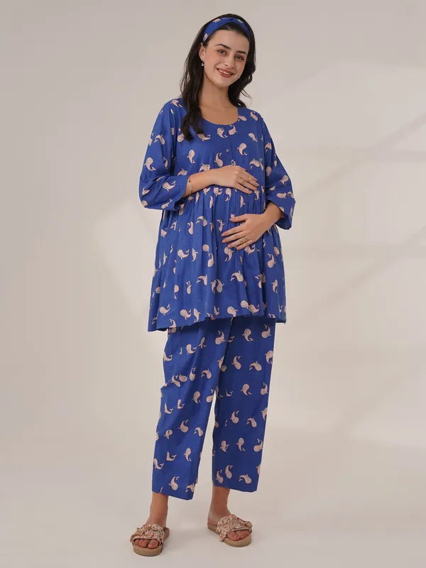 Deep_Blue_&_Whale_Print_Ocean_Whales_Maternity_Night_Suit
