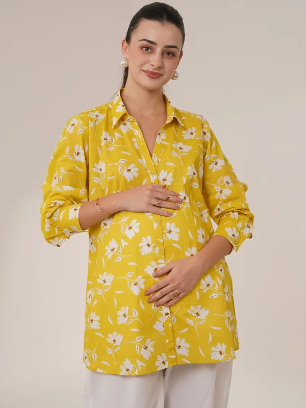 Yellow_&_White_Sunny_Floral_Maternity_Shirt_&_Pant_Set