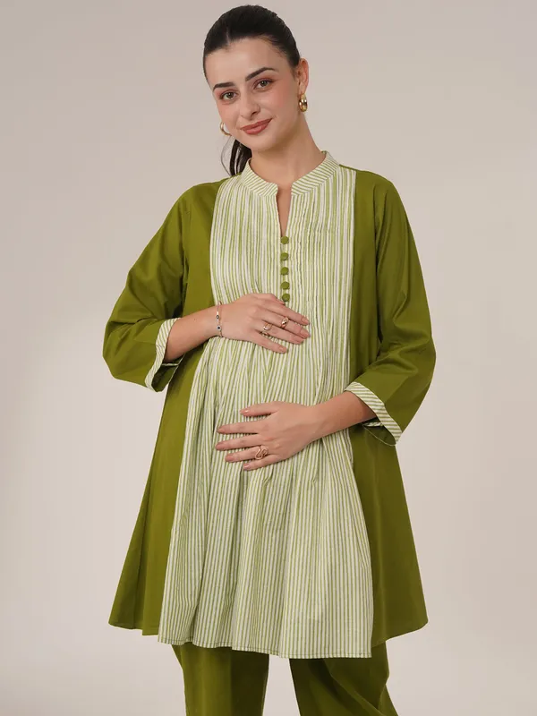 Olive_Green_Striped_Maternity_Kurta_&_Pant_Set
