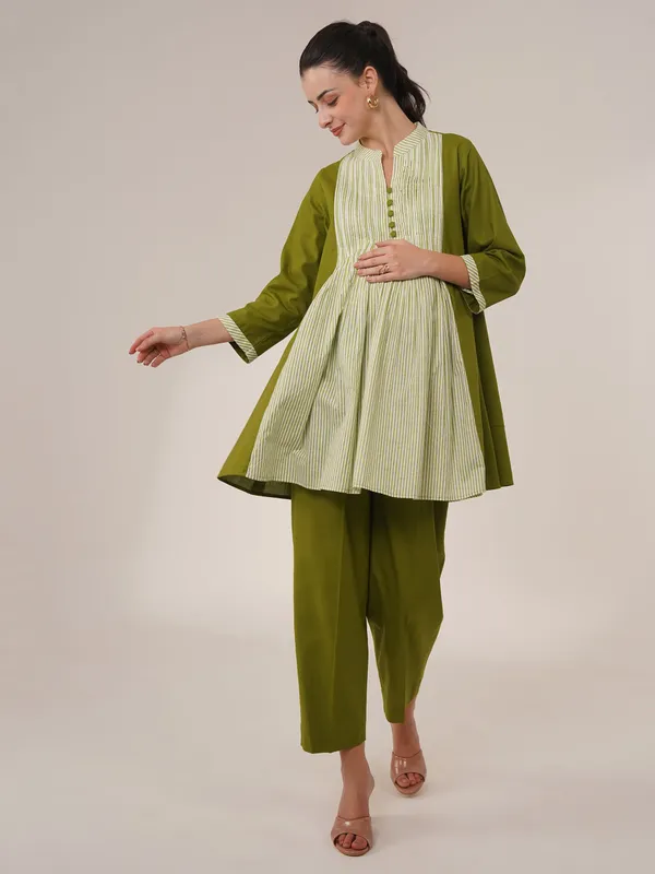 Olive_Green_Striped_Maternity_Kurta_&_Pant_Set