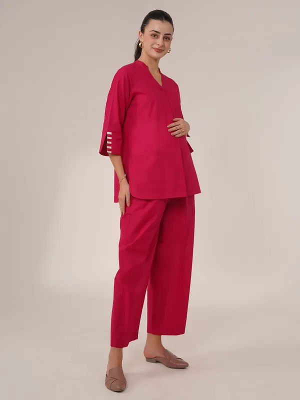 Berry_Pink_Pop_Maternity_Co-Ord_Set_Minimal_&_Chic_In_Solid
