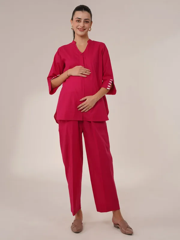 Berry_Pink_Pop_Maternity_Co-Ord_Set_Minimal_&_Chic_In_Solid