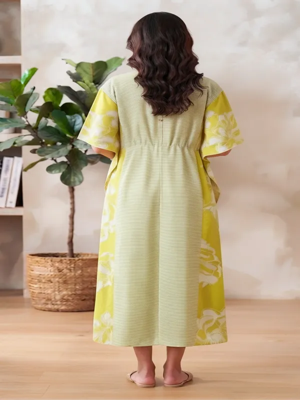 Citrus_Bloom_Maternity_Dress