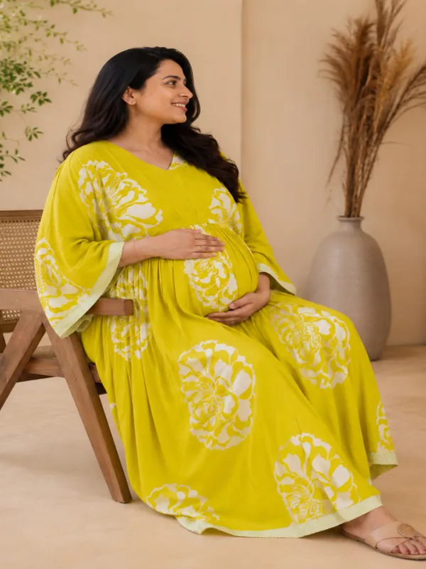 Luminous_Floral_Maternity_Dress