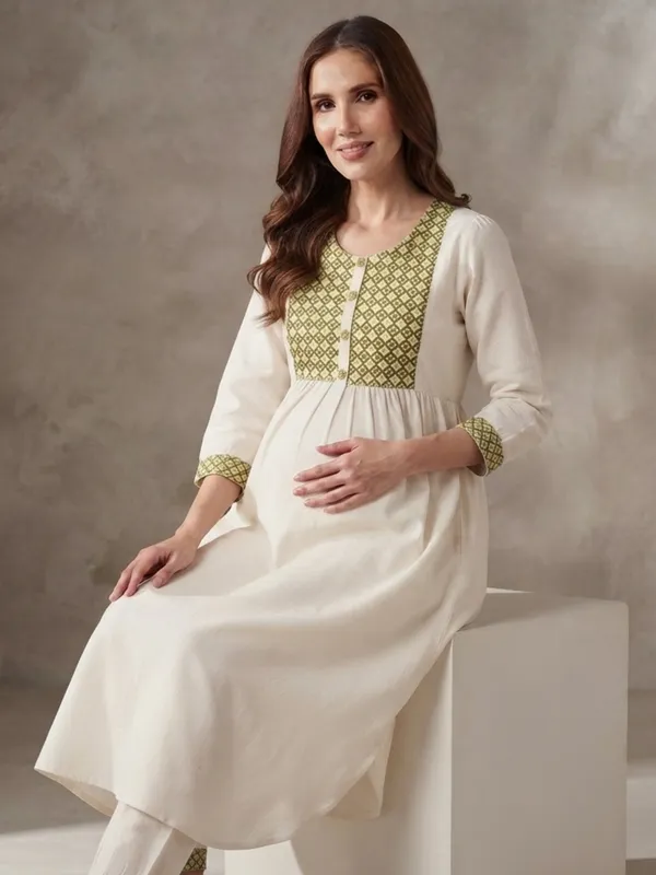 Geometric_Embroidered_Ethnic_Maternity_Kurta_Set