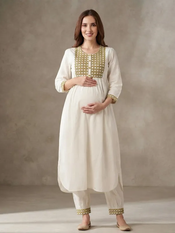 Geometric_Embroidered_Ethnic_Maternity_Kurta_Set