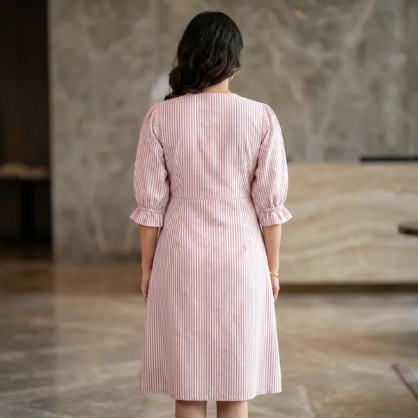 Classic_Striped_Maternity_Midi_Dress