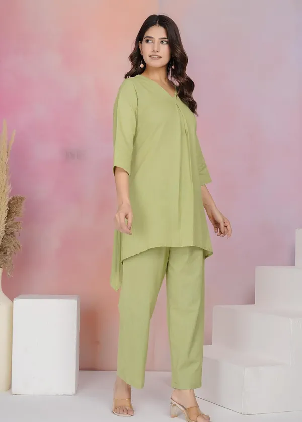 Green_Cotton_V-Neck_With_3/4_Sleeve_Co-Ord_Set_For_Women_&_Girls