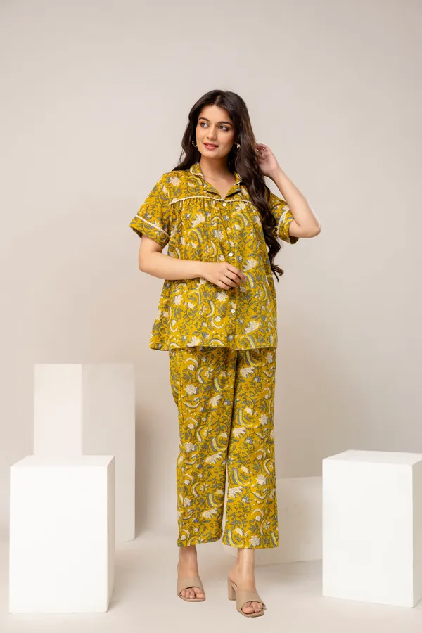 Printed_Pure_Cotton_Collar_Neck_Shirt_With_Trousers_For_Women