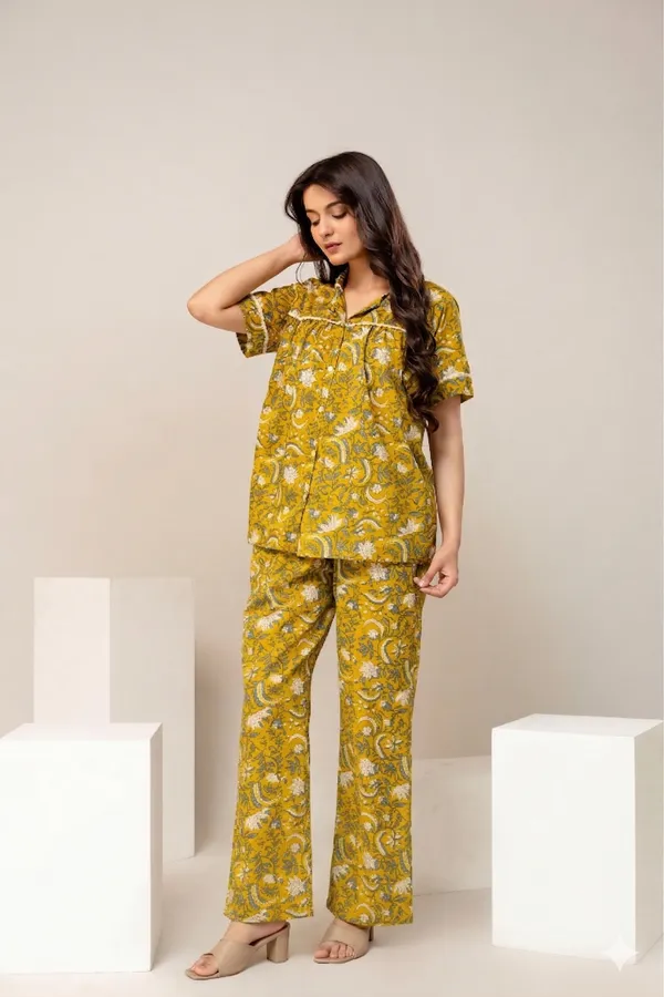 Printed_Pure_Cotton_Collar_Neck_Shirt_With_Trousers_For_Women