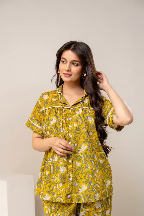 Printed_Pure_Cotton_Collar_Neck_Shirt_With_Trousers_For_Women