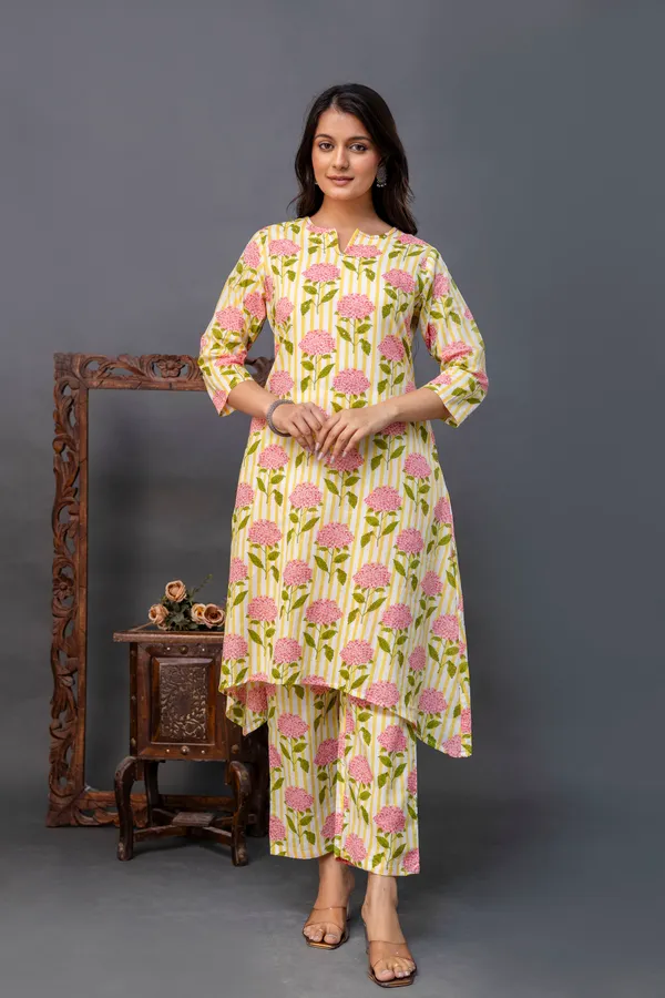Yellow_Pure_Jaipuri_Cotton_Floral_Printed_Neck_Design_Kurta_Set__For_Women_&_Girls