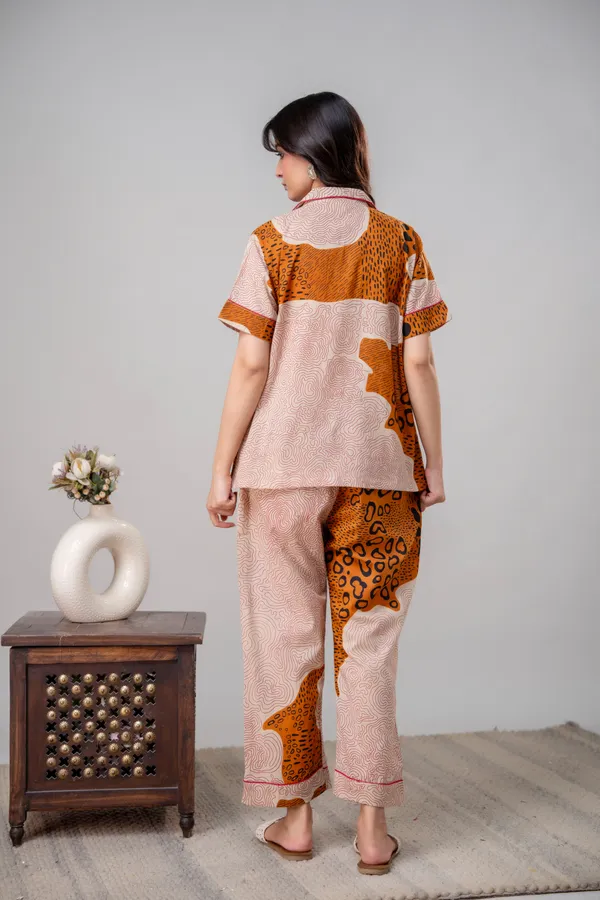 ANIMAL_PRINTED_PURE_COTTON_NIGHT_SUIT_FOR_WOMEN