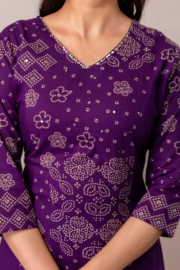 ANNA_MONNA_Ethnic_Bandhej_Printed_Cotton_V-Neck_Kurta_Trouser_Set_with_Mirror_Work_&_Dupatta