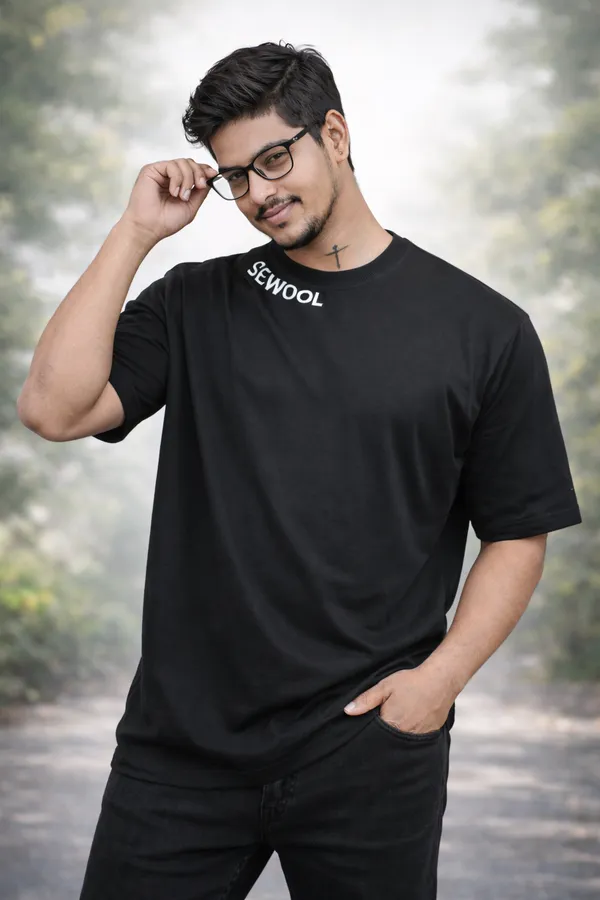 Anime_Thunder_Sword_Graphic_T-Shirt_–_Black