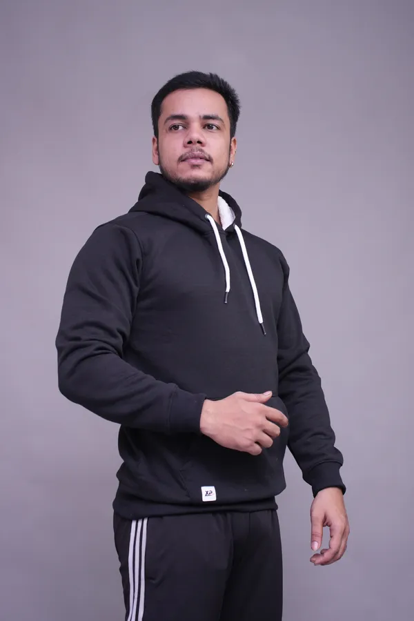 Black_Relaxed_Fit_Hoodie_For_Men