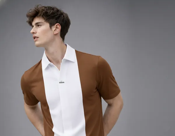 Acorn_Camel_&_White_Korean_Stylish_Monolith_Panel_Polo