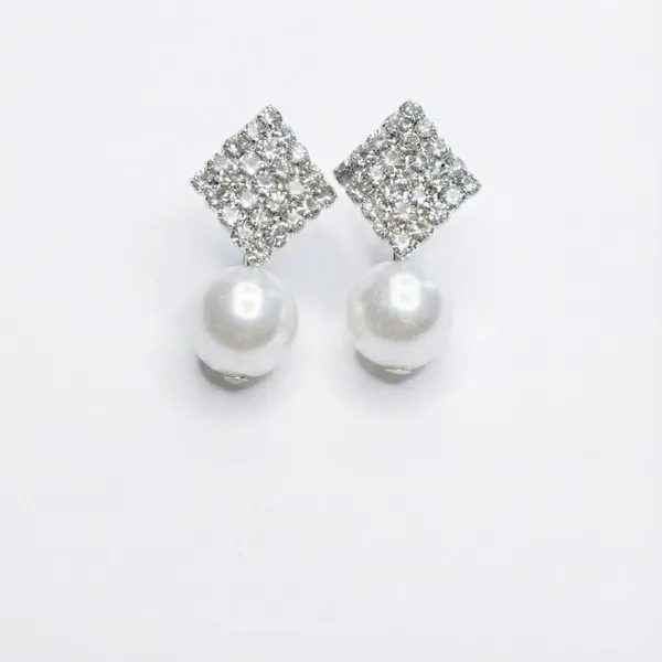 Silver_Brass_Earring_For_Women