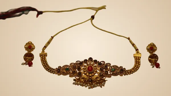 Golden_Brass_Necklace_with_Earring_(Bridal_Set)_For_Women