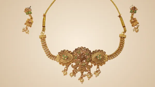 Golden_Brass_Necklace_with_Earring_(Bridal_Set)_For_Women