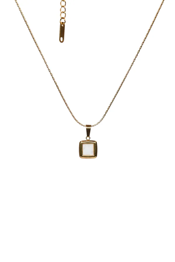 Golden_Brass_Pendant_For_Women