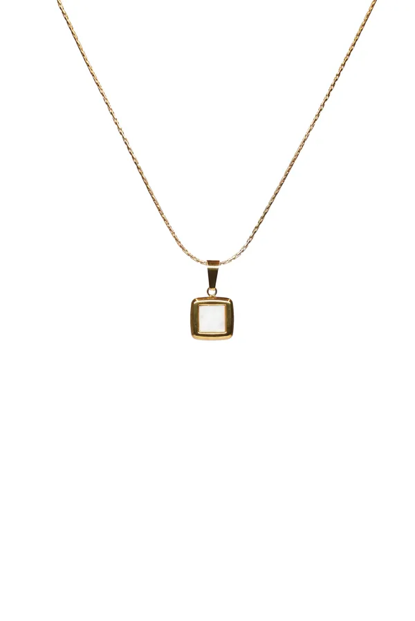 Golden_Brass_Pendant_For_Women