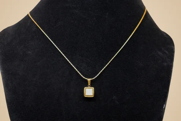 Golden_Brass_Pendant_For_Women