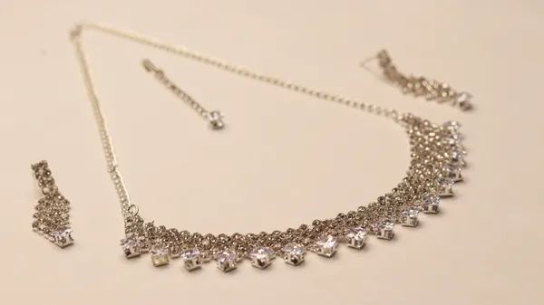Silver_Brass_Necklace_with_Earring_&__Maang_Tikka_For_Women