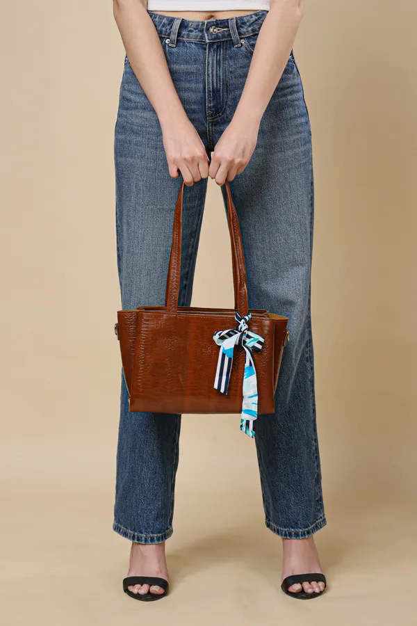 Croc-textured_premium_finish_bag_for_Womens