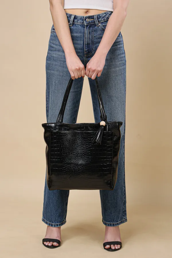 Elegant_Black_Croc-Embossed_Tote_Bag