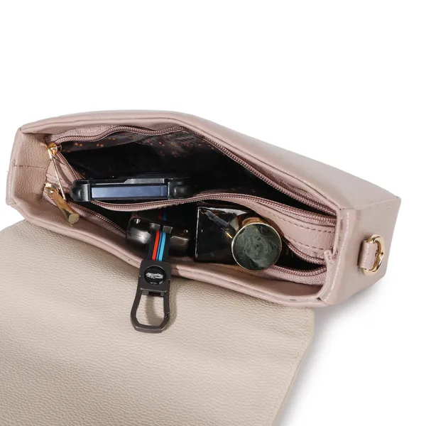 Vintage-Inspired_Structured_Vegan_Leather_Top-Handle_Crossbody