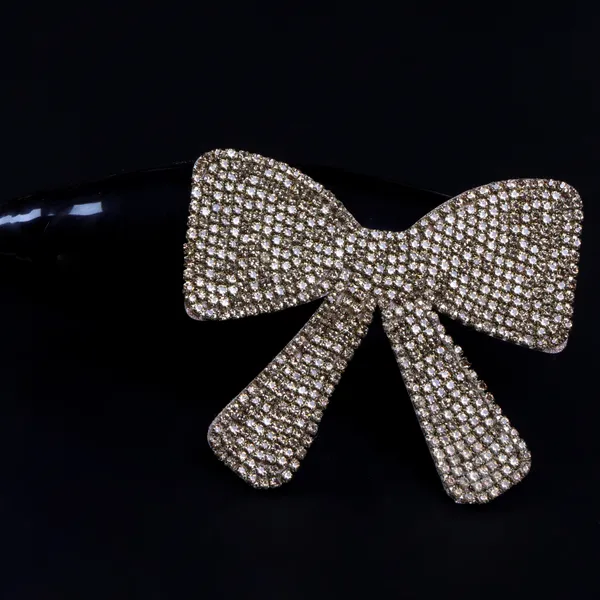 Golden_Diamond_Bow_Clips_For_Girls_(Pack_of_1)