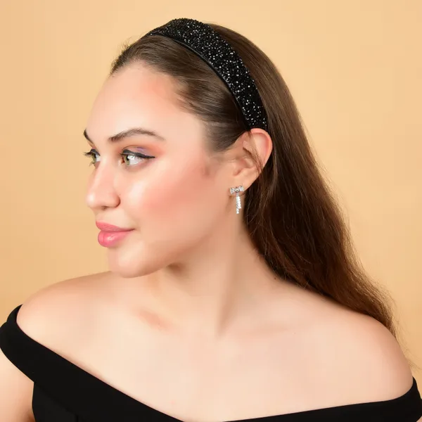 Black_Fancy_Handmade_Sprinkle_Stone_Hair_Band_For_Girls