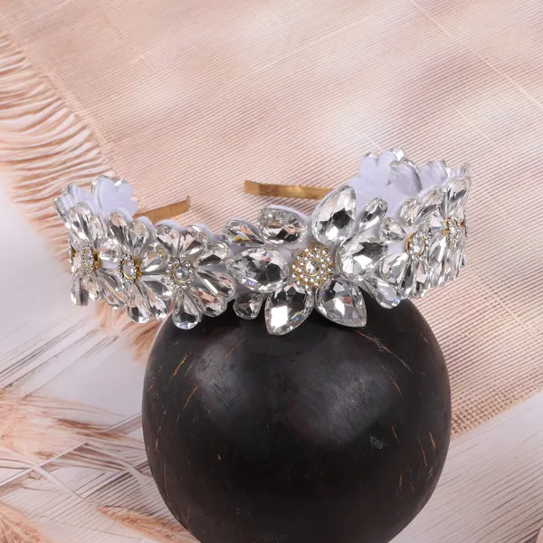 Silver_Crystal_Rhinestone_Hair_Band_For_Girls_(Pack_of_1)