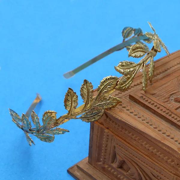 Fancy_Golden_Leaf_Headband_For_girls_&_women