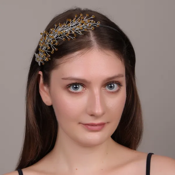 Golden_Premium_Crystal_Hair_Accessories_Band_For_Girls_(Pack_of_1)