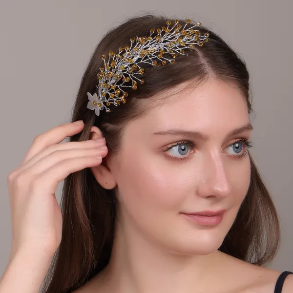 Golden_Premium_Crystal_Hair_Accessories_Band_For_Girls_(Pack_of_1)