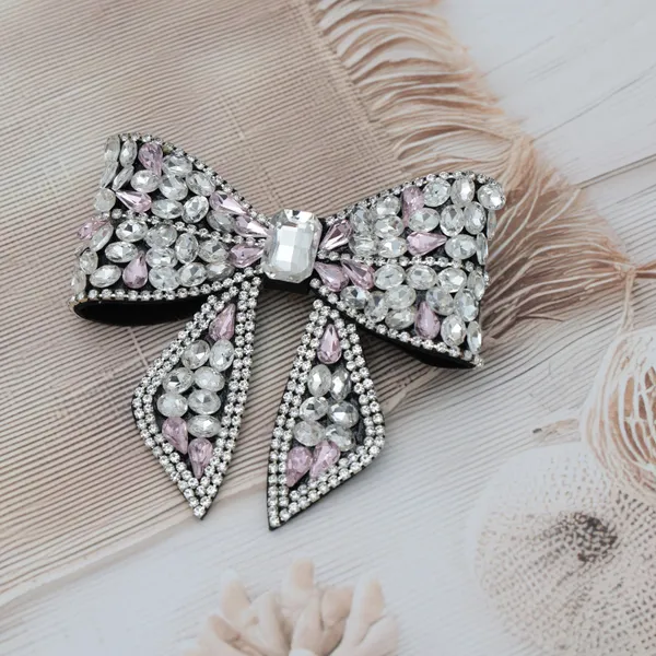 Pink_&_Silver_Premium_Rhinestones_Bow_Clip_For_Girls_(Pack_of_1)