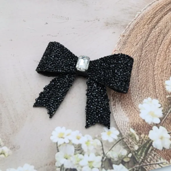Black_Sprinkled_Stone_Bow_Hair_Clip_For_Women_&_Girls_(Pack_of_1)